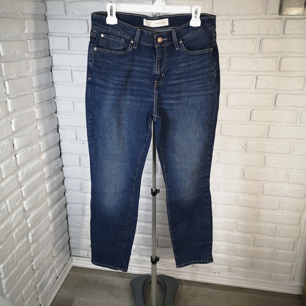 Signature Levi Strauss Gold Ladies Size 14 (32W) Mid Rise Boyfriend Blue Jeans